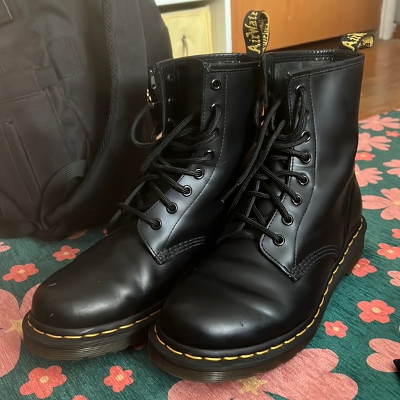 Doc Martens Size Combat Boots (black)